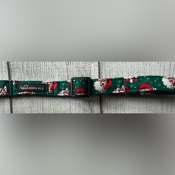 NWOT Aring Pet Christmas Collar – Santa Print – Adjustable – Cat/Small Dog - Picture 1 of 3